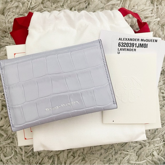 Alexander McQueen Skull Croc Embossed Leather Card Case NWT Lavender - Picture 6 of 9